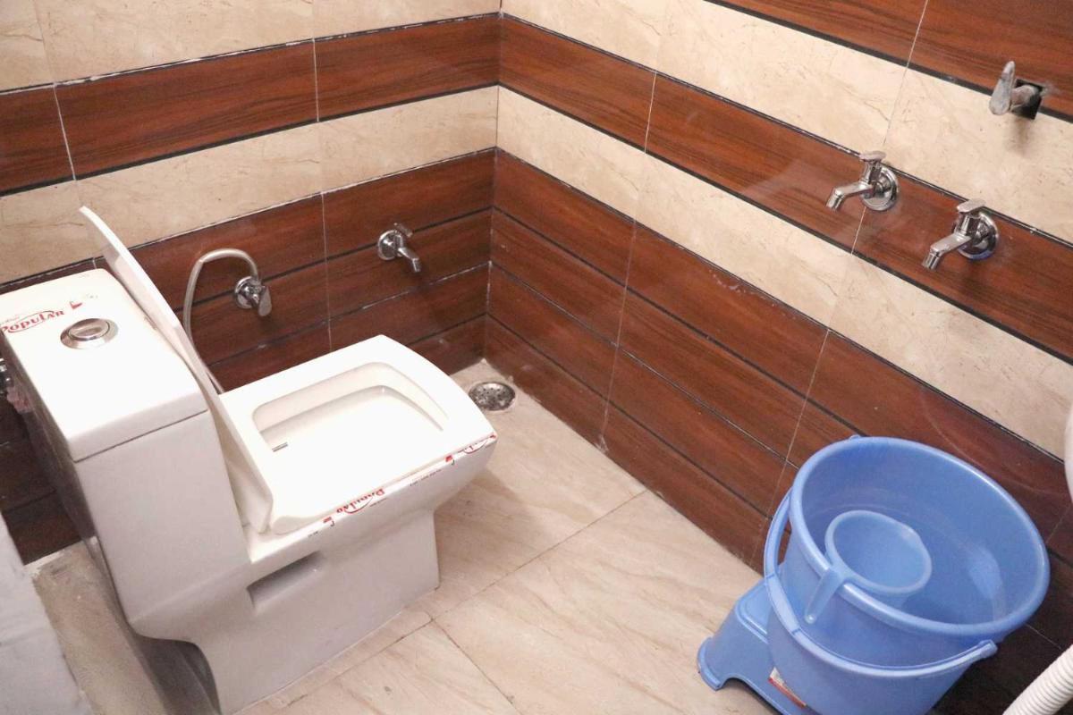 OYO New Mayur Hotel - Housity