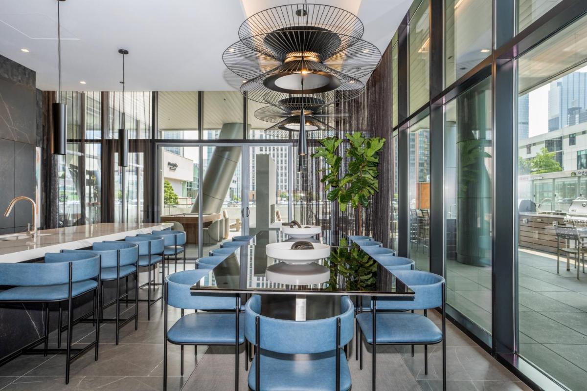 Level Chicago - Fulton Market - Hizvo