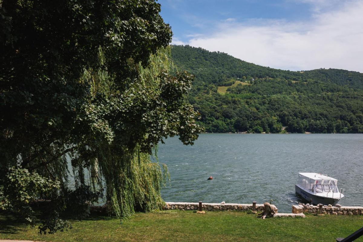 Zeleni zaliv-The Green Bay - Housity
