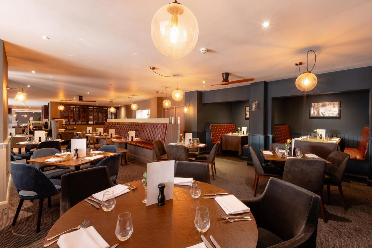 The Stones Hotel - Housity