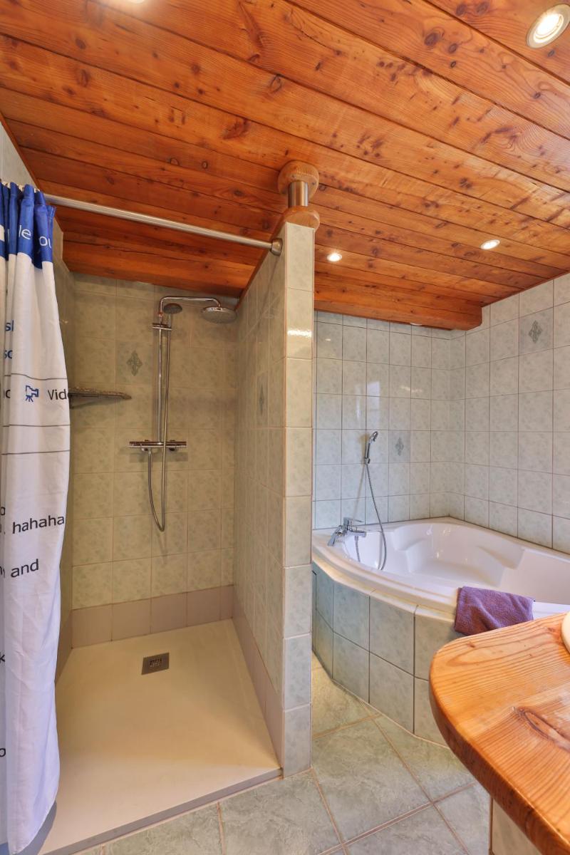 Le Chalet du Tanet spa sauna terrasse en Alsace - Housity