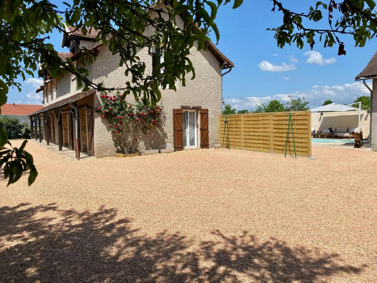 Le Mas aux Papillons - Housity