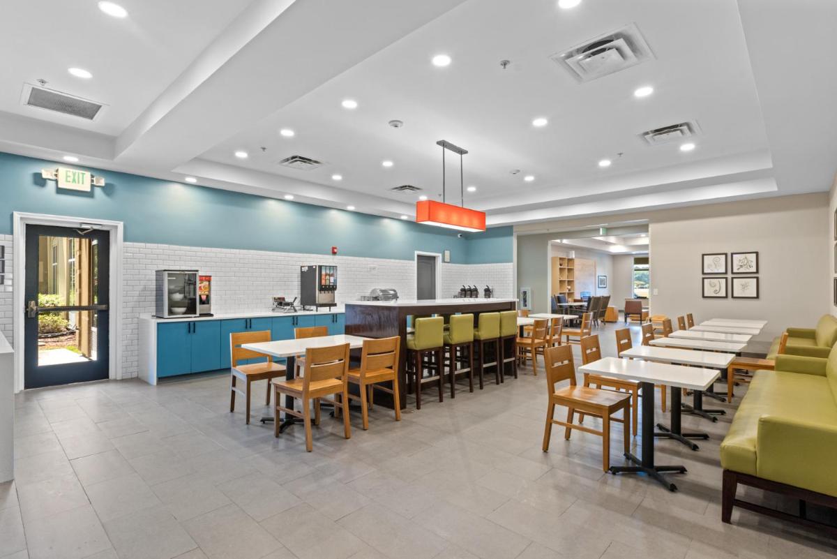Country Inn & Suites By Radisson, Savannah Airport, GA - Housity