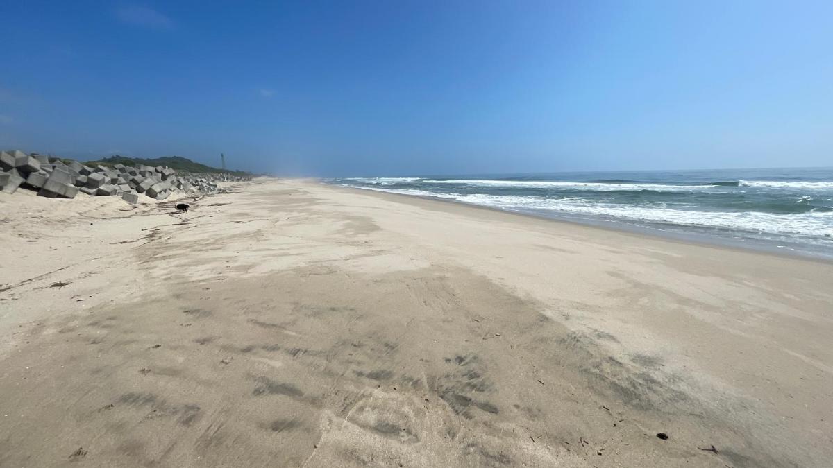 ELM On The Beach - Housity