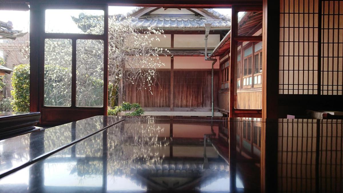 国登録有形文化財春陽荘貴賓館 - Housity