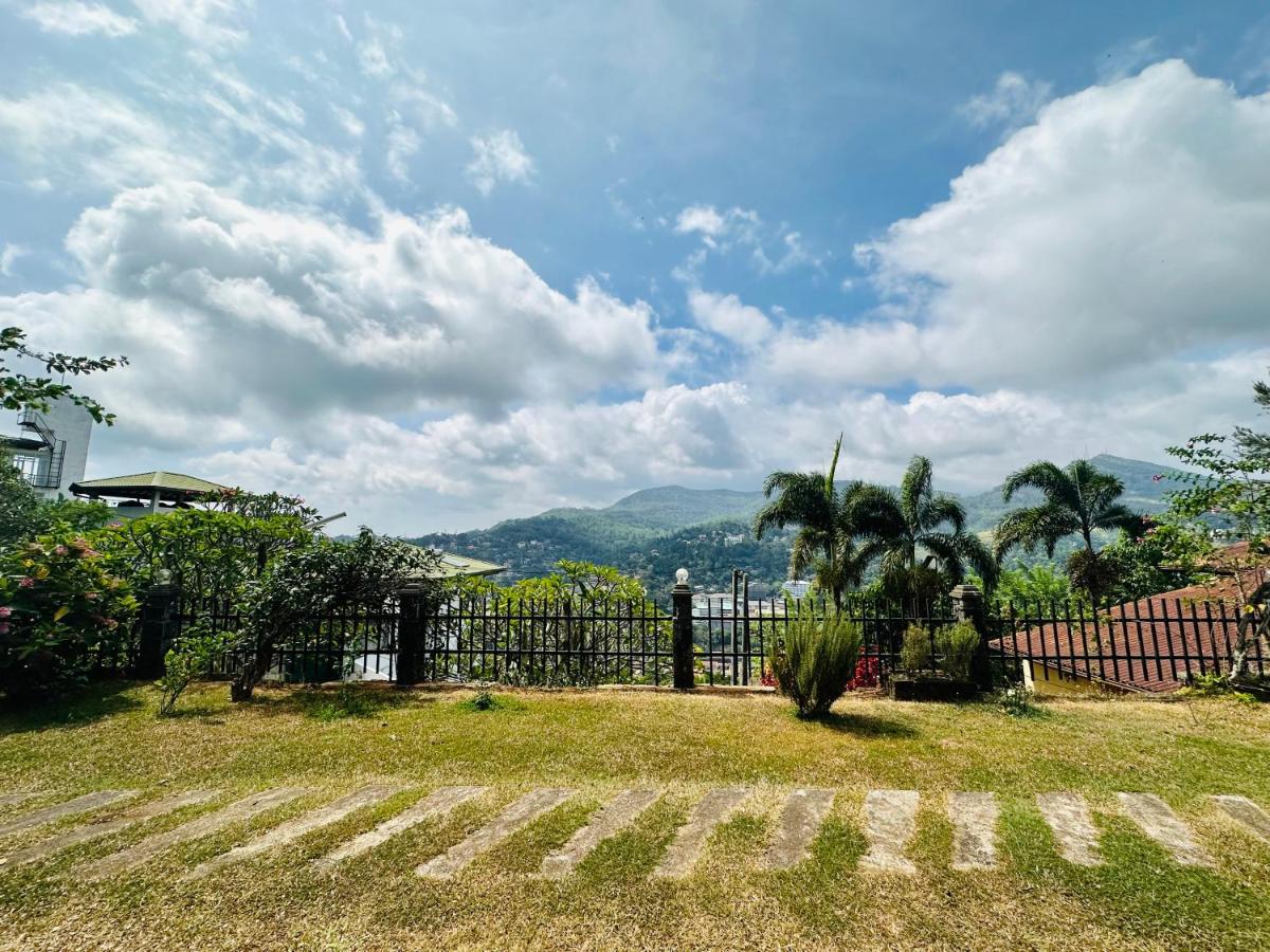 The Views Kandy - 360 Mountain View - Housity