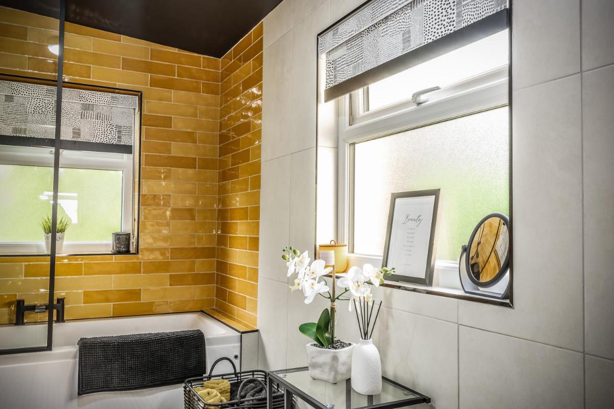 City Escape Waterford City Sleeps 6 - Housity
