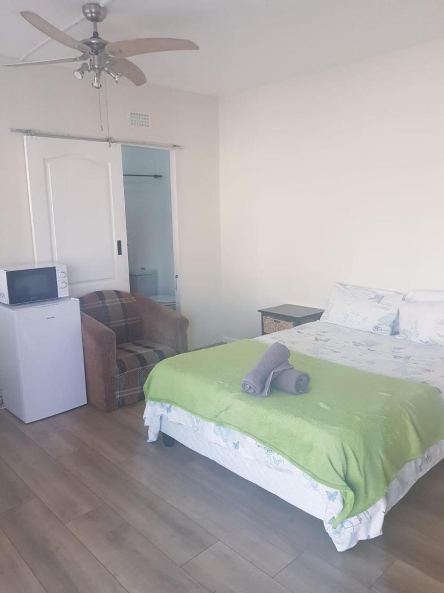 Albatross Beach Guest House - Housity