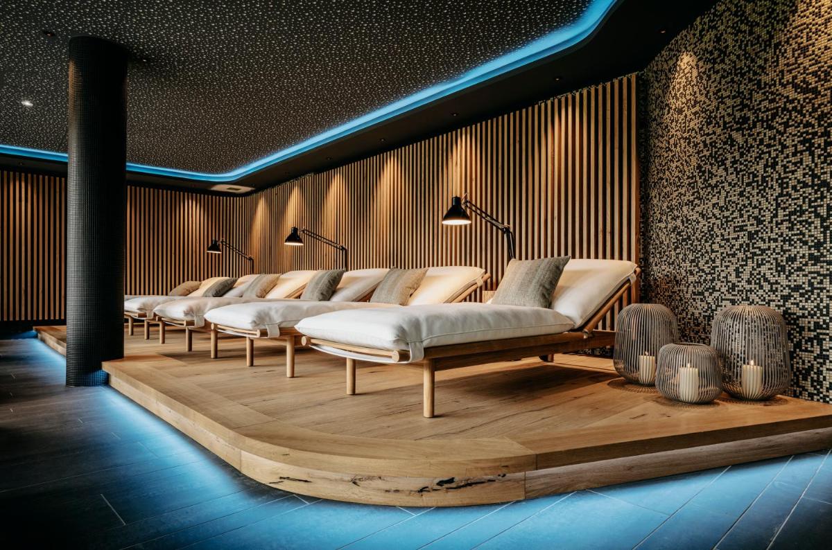 Ein Sitzbereich in der Unterkunft Luisenhöhe - Gesundheitsresort Schwarzwald