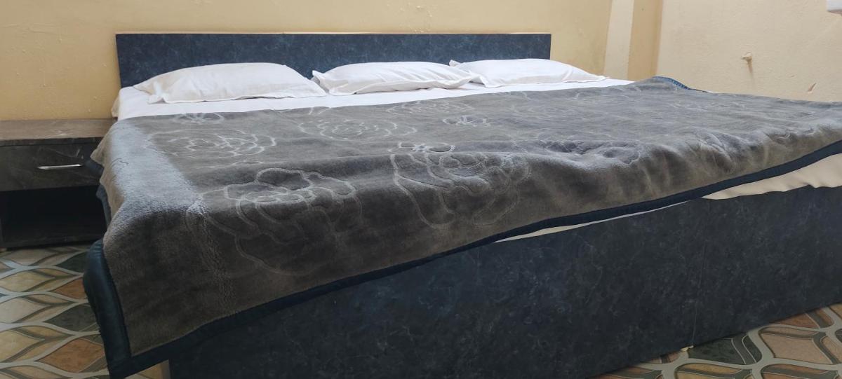 Shree mahakal lok guest house and Avantika restaurant - Housity