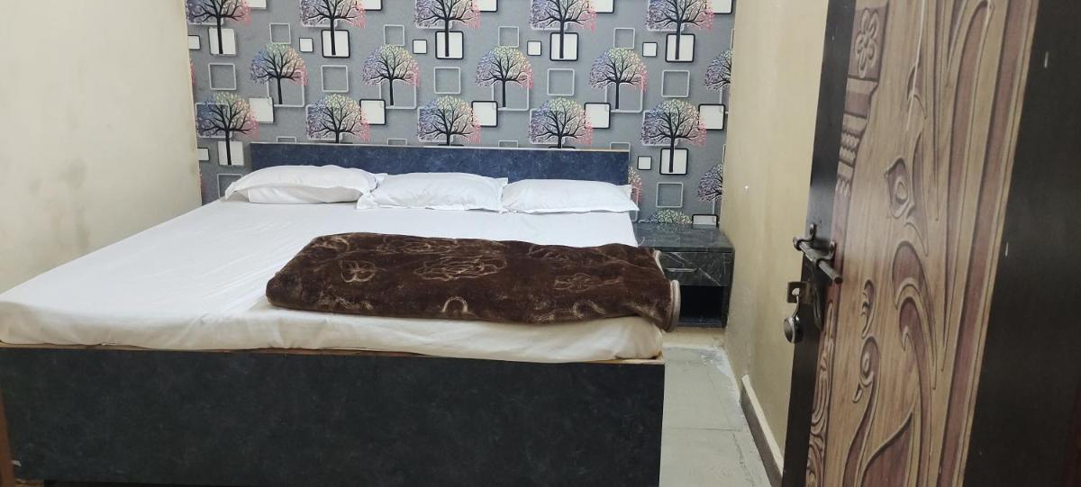 Shree mahakal lok guest house and Avantika restaurant - Housity