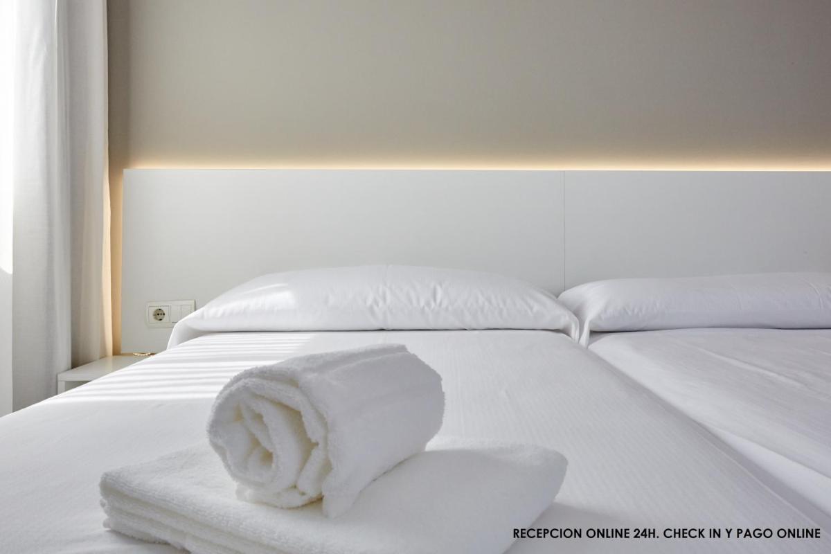 Hotel DL Port - Housity