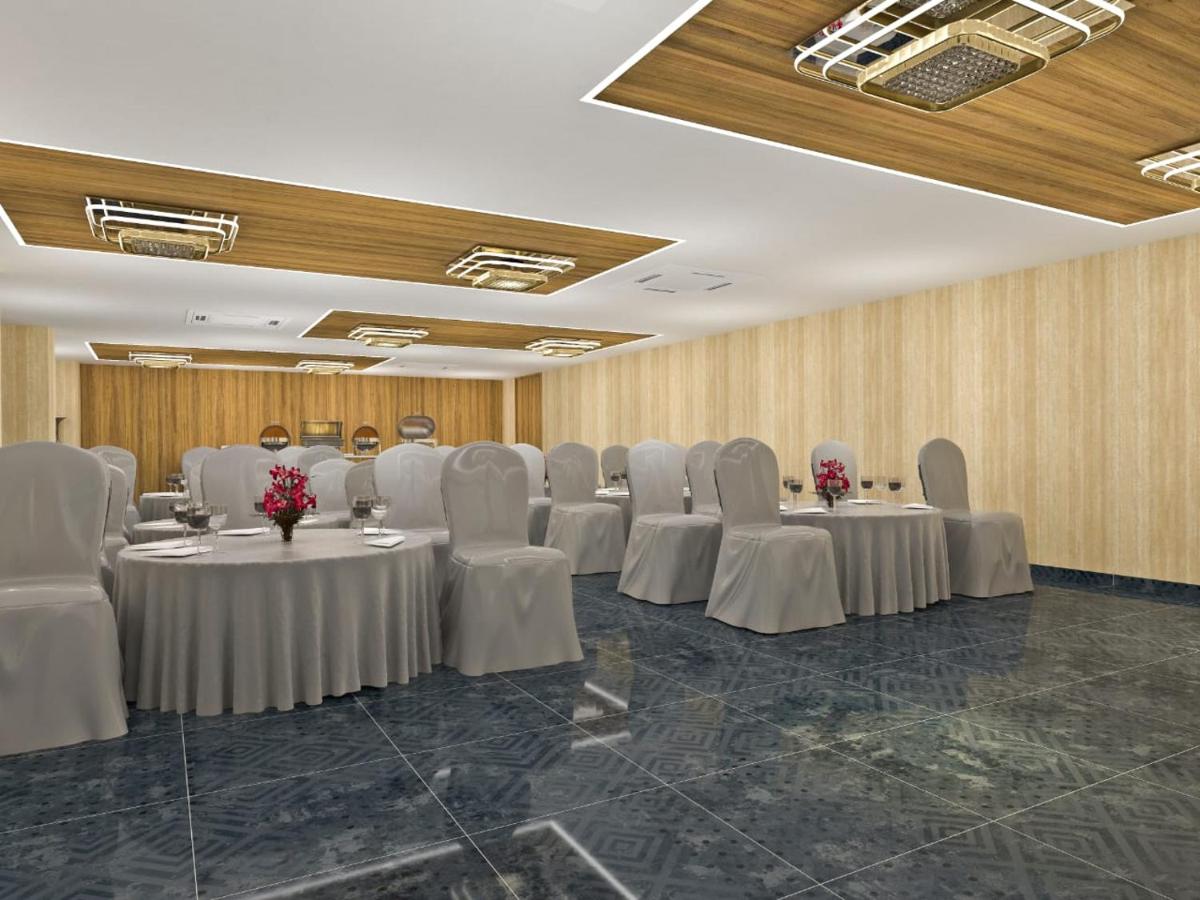 HOTEL GOLDEN SHINE - Housity