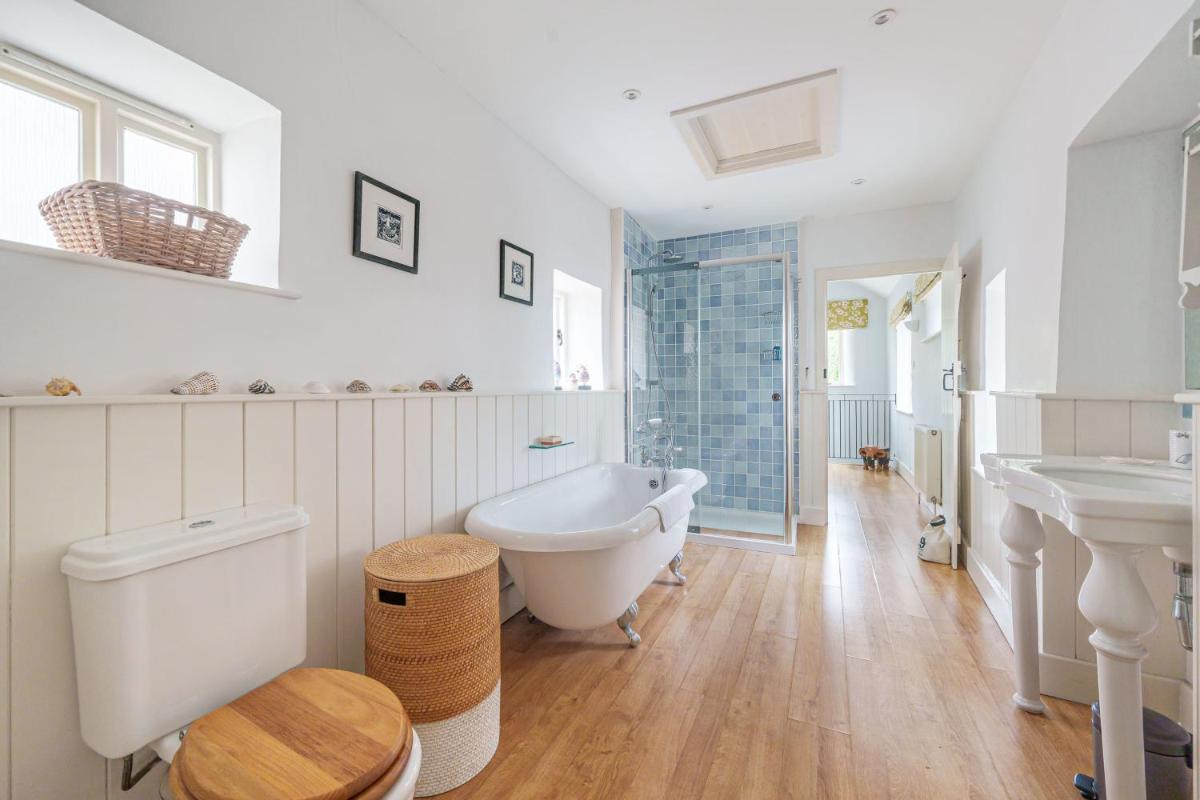 Albury House - Housity