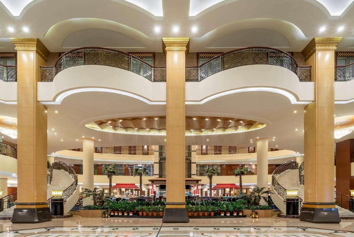 Wyndham Shanghai Hongqiao-Near NECC - Housity