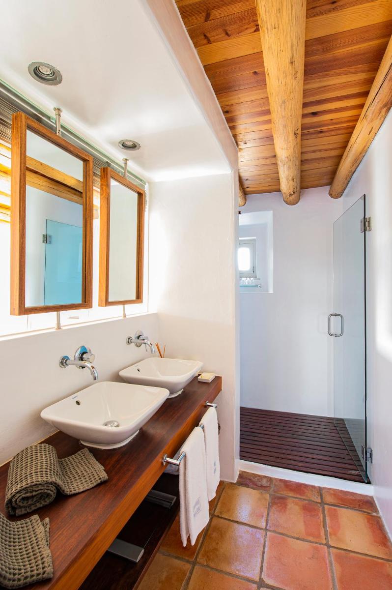 Uma casa de banho em Herdade da Malhadinha Nova - Relais & Châteaux