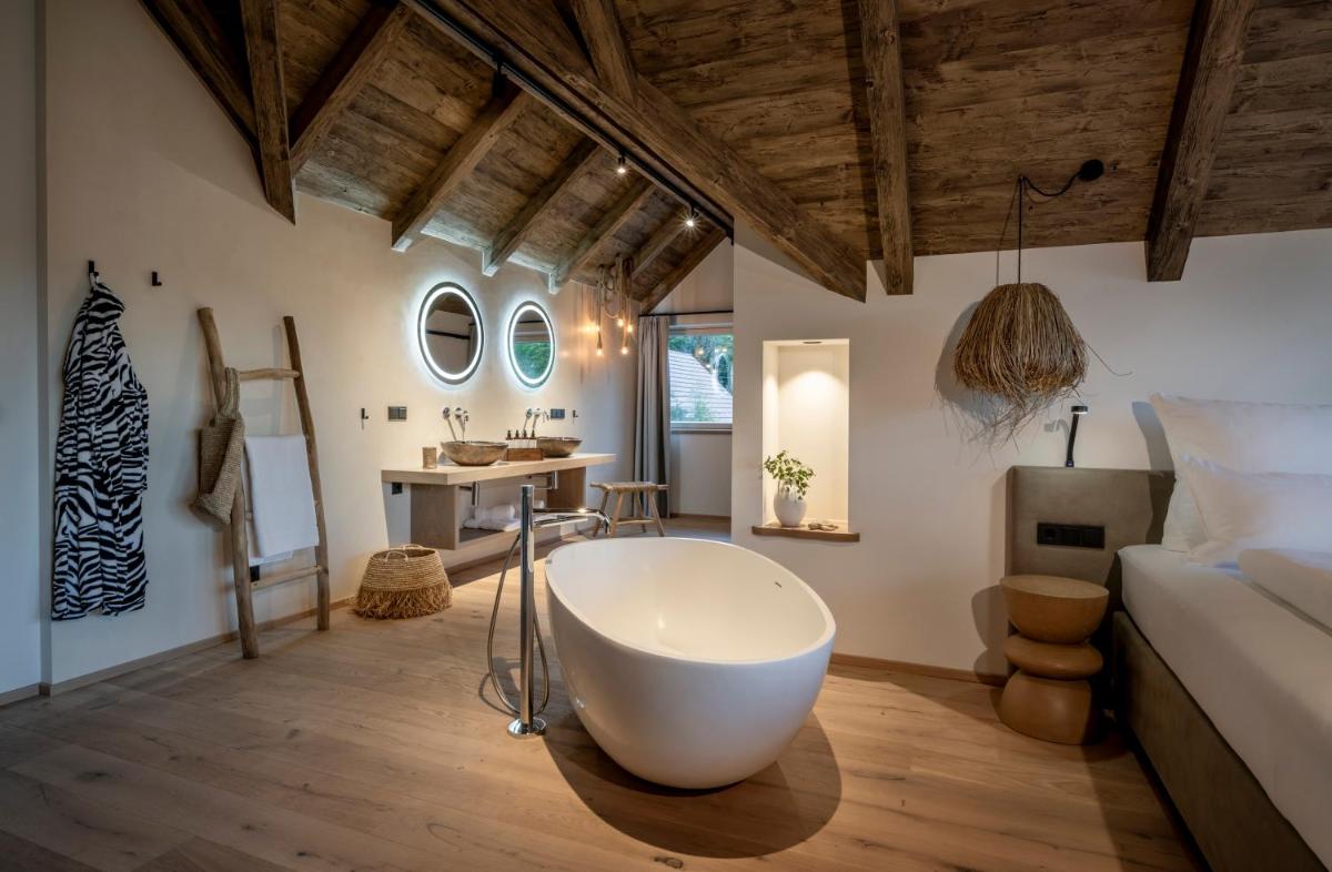 Julianhof Premium Guesthouse & Spa - Housity