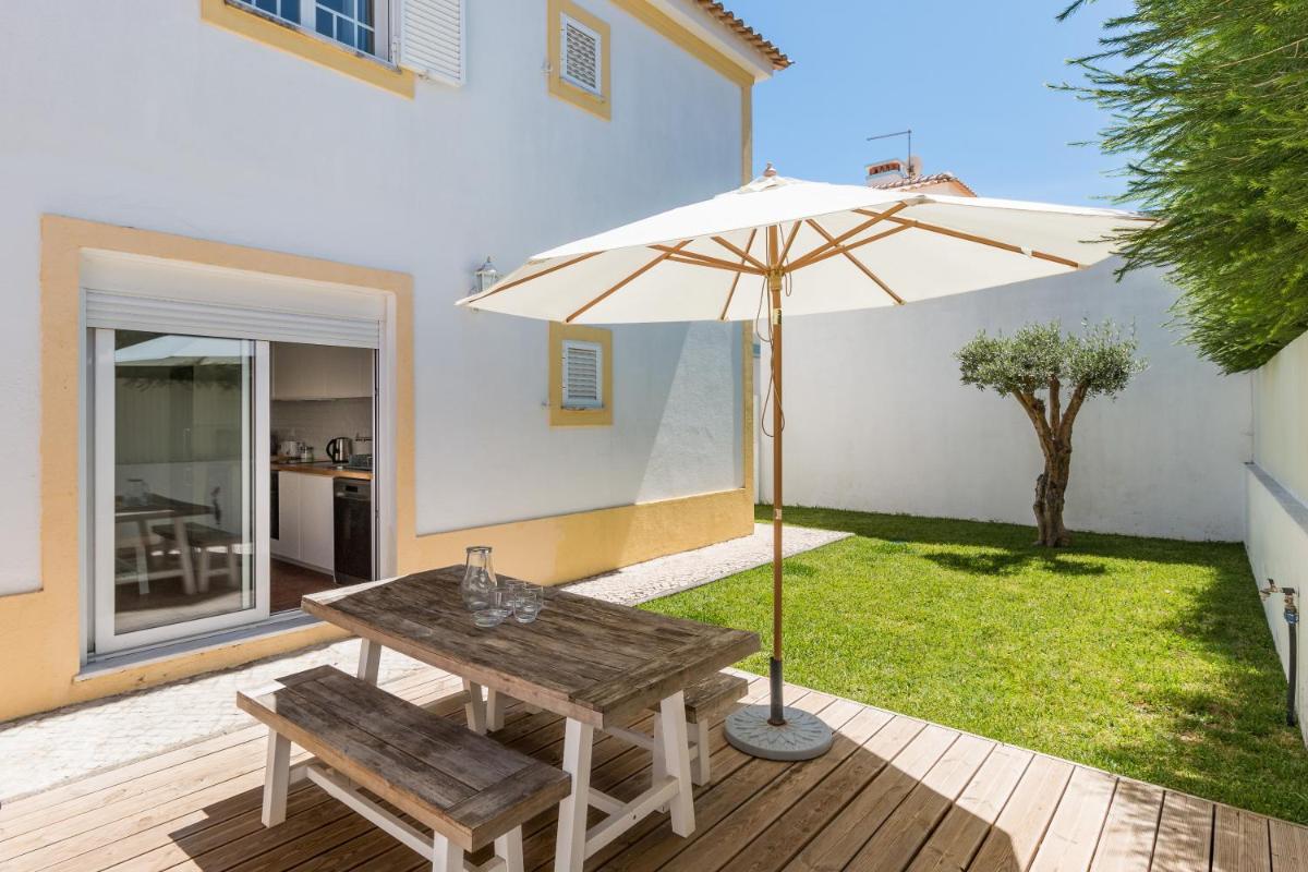 Yellow house - Housity