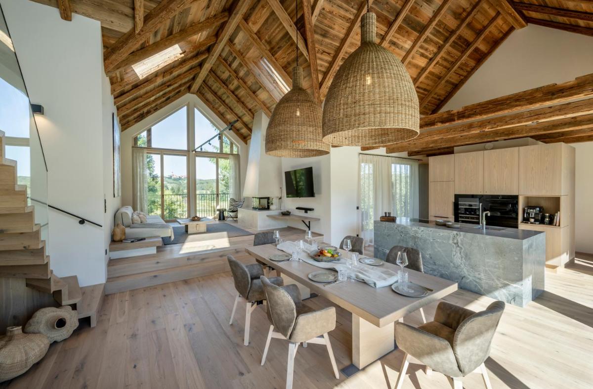 Julianhof Premium Guesthouse & Spa - Housity