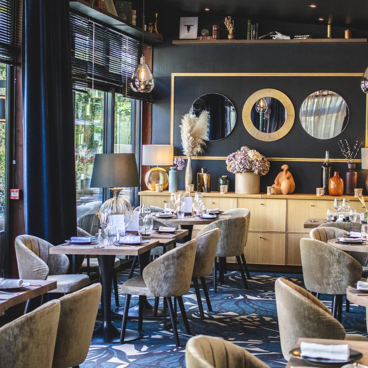 Le Boeuf Couronné - Hôtel & Restaurant Chartres- Logis Hotels - Housity