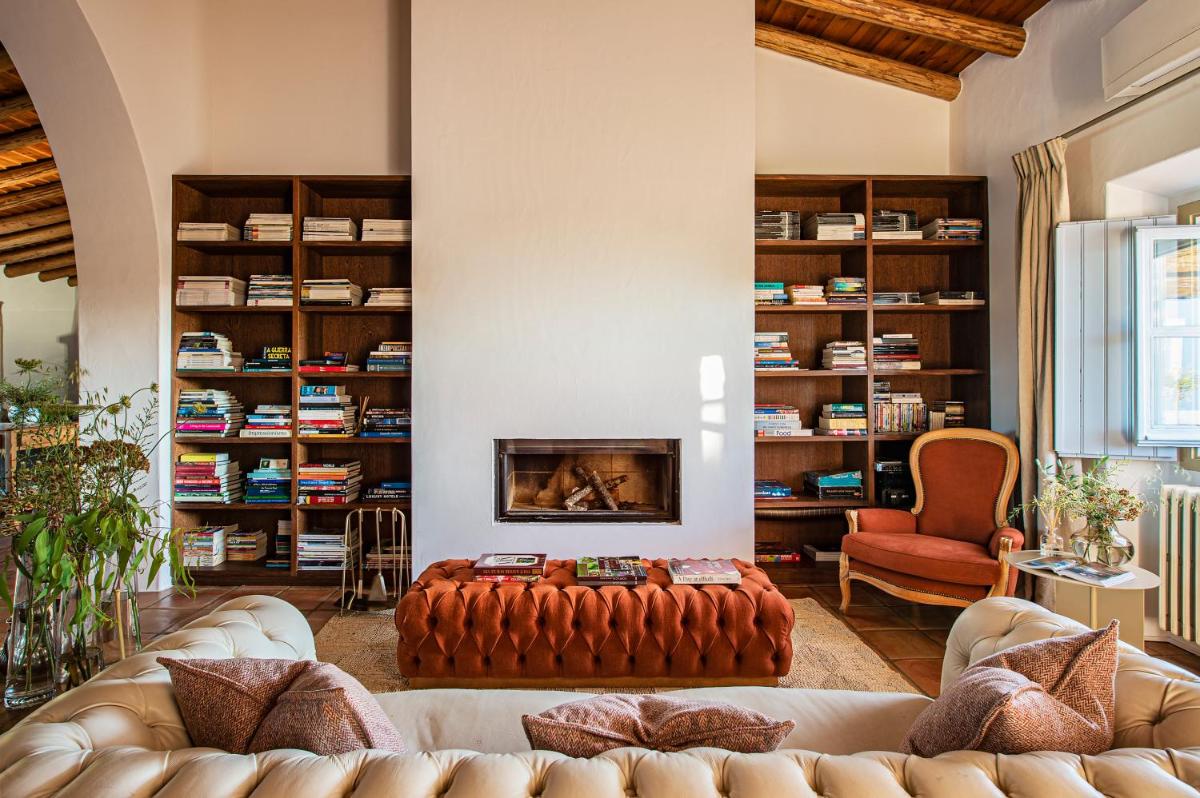 Uma área de estar em Herdade da Malhadinha Nova - Relais & Châteaux