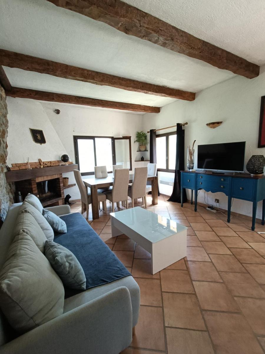 Appartement privatisé dans maison - Housity
