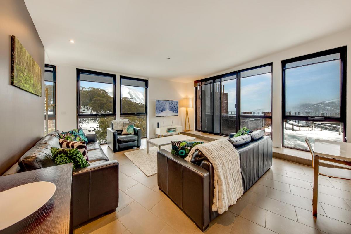 St Falls Penthouse West 401 - Housity