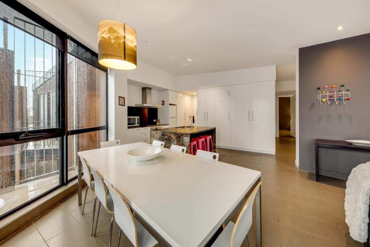 St Falls Penthouse West 401 - Housity