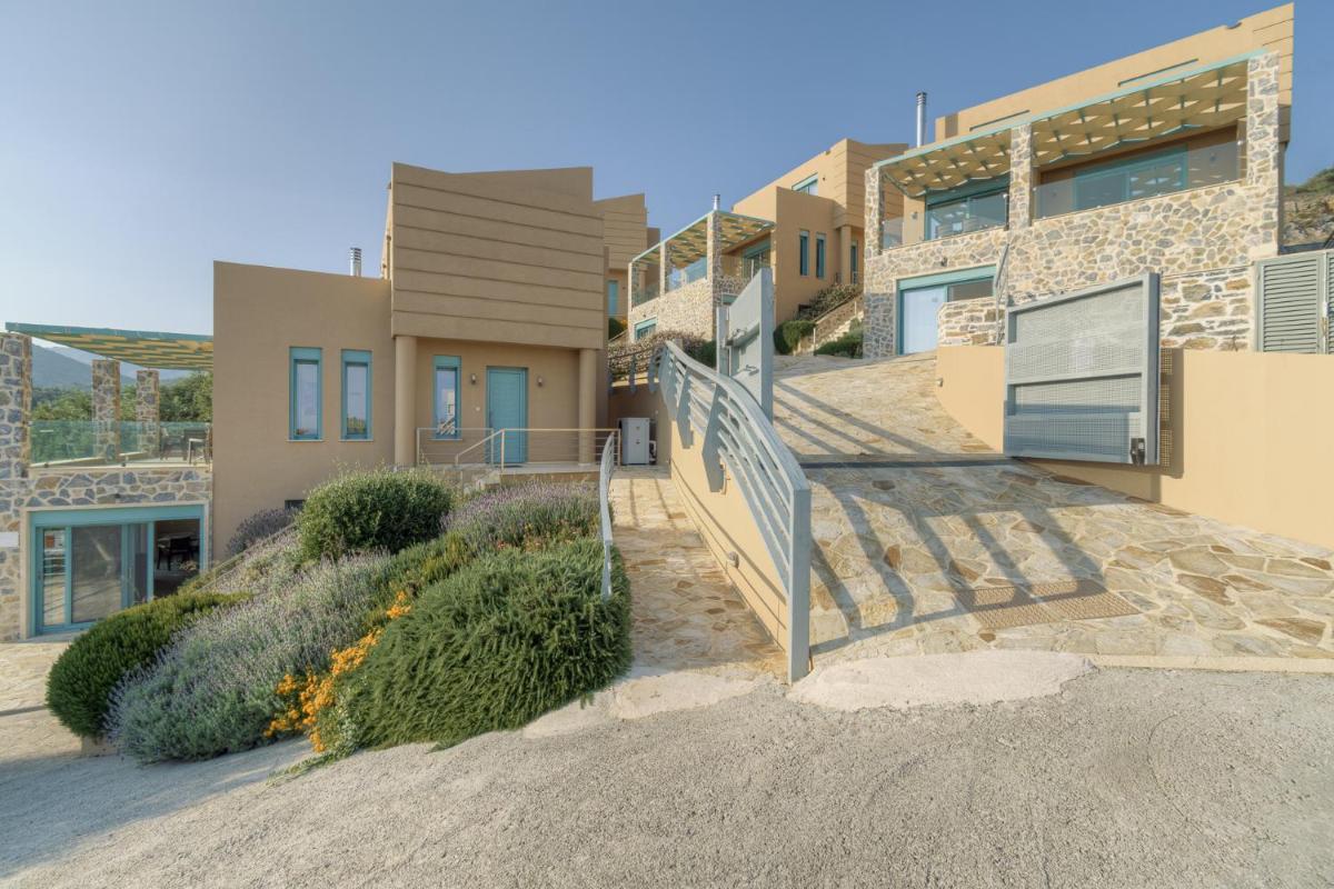 Ouzo Panoramic Houses 1, with private pool - Housity