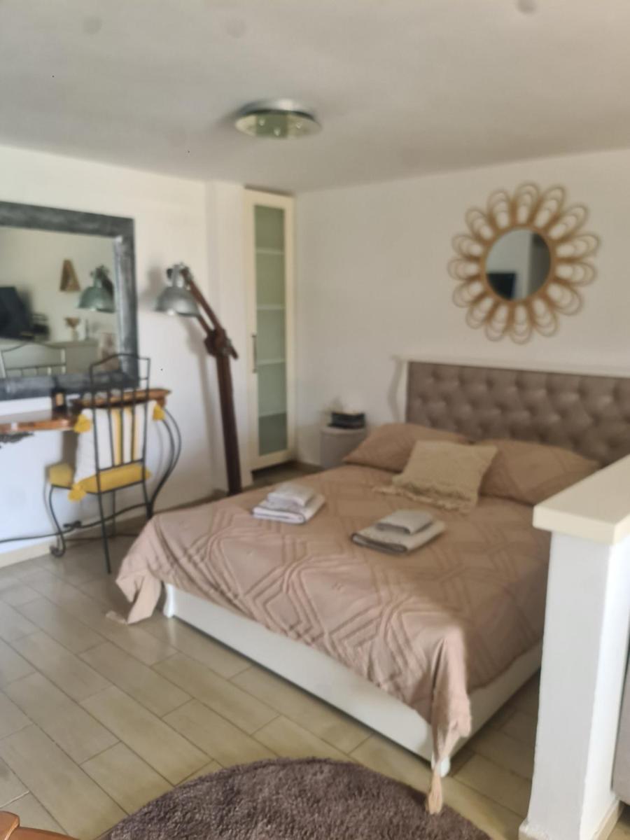 ronit's place - Housity