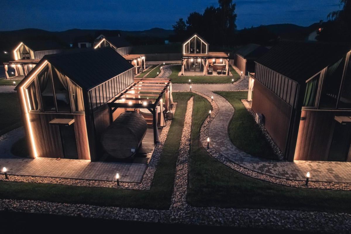 VILLAGE RESORT Sauna & Jacuzzi & Netflix - Housity