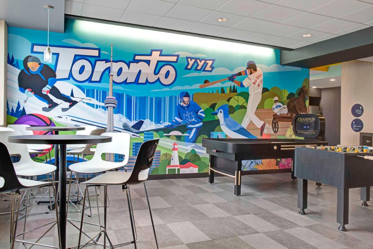 Tru By Hilton Toronto Airport West - Housity