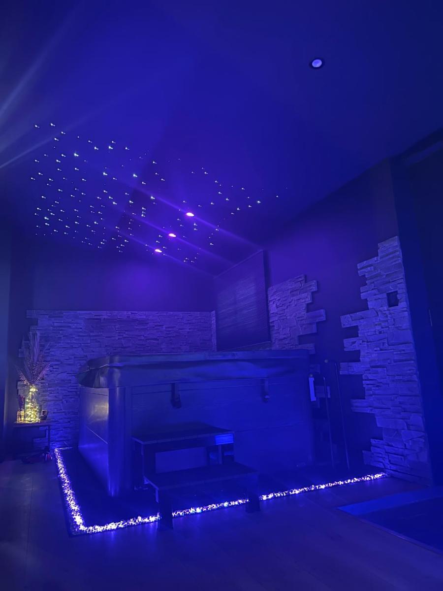 Homesuiteandspa - Housity