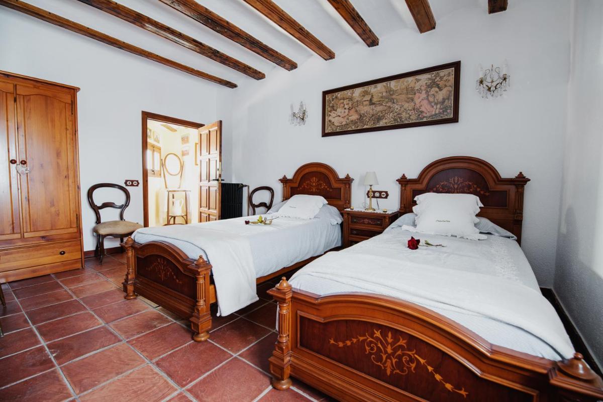 Masia Can Viver - Olive oil tourism B&B - Housity