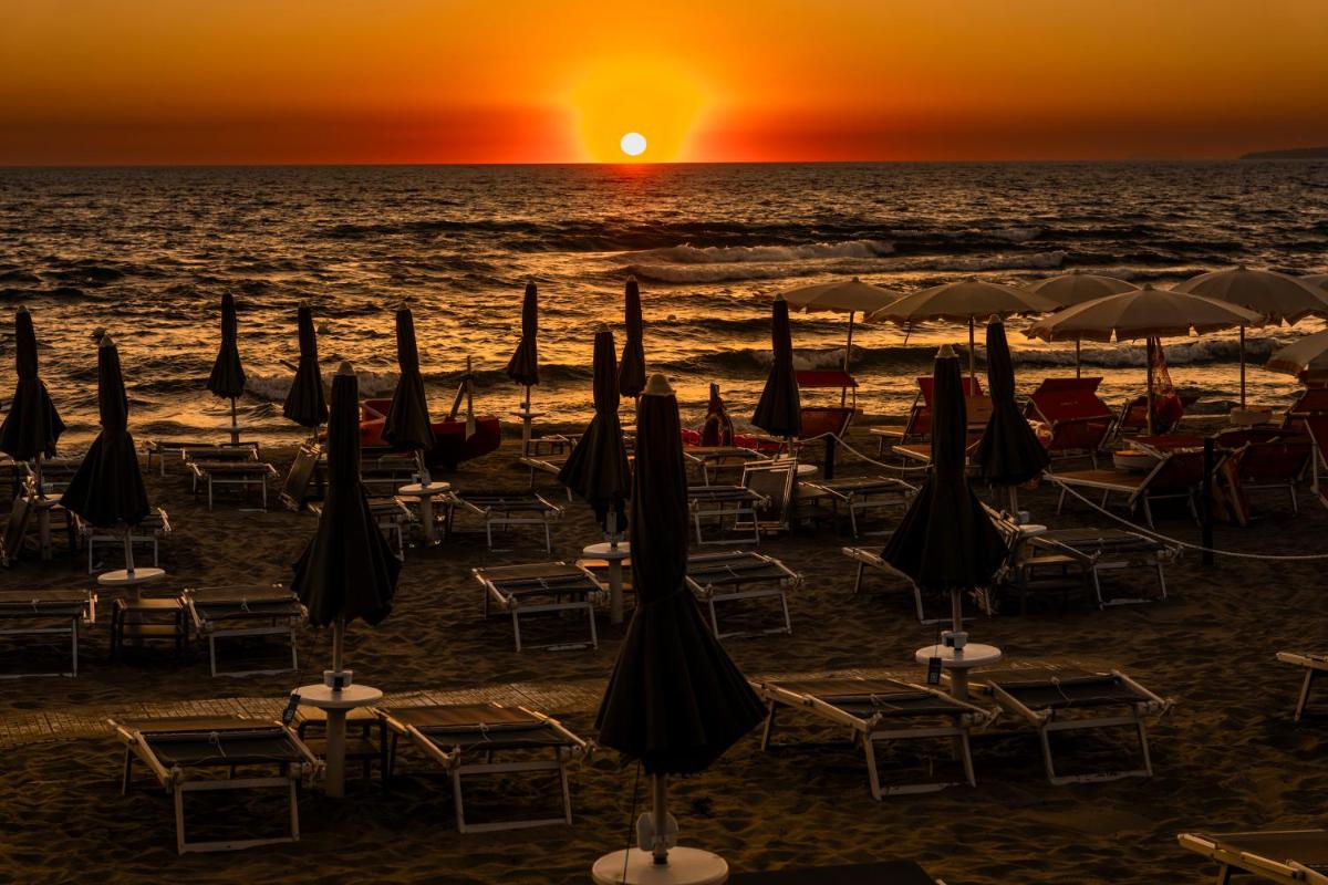 Hotel Acciaroli - Housity