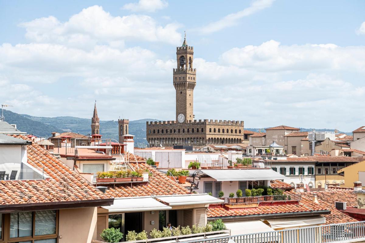 Suitetrails - TWO TOWERS-Ramaglianti & Belfredelli