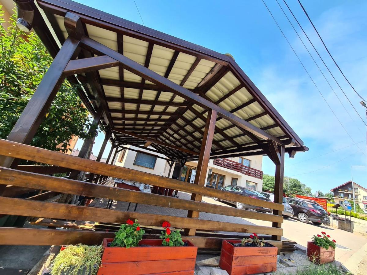 Pensiunea Bebe - Housity
