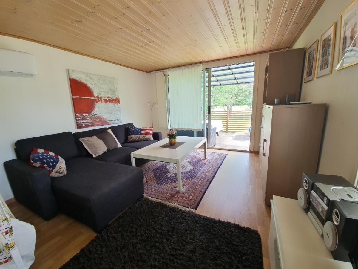 Paradiset - Housity