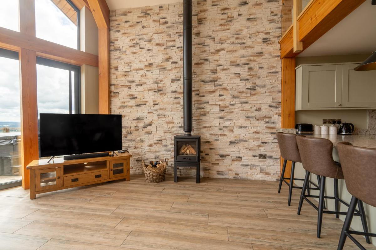 Valley View Luxury Lodges Gamekeepers 4 Bedroomed - Housity