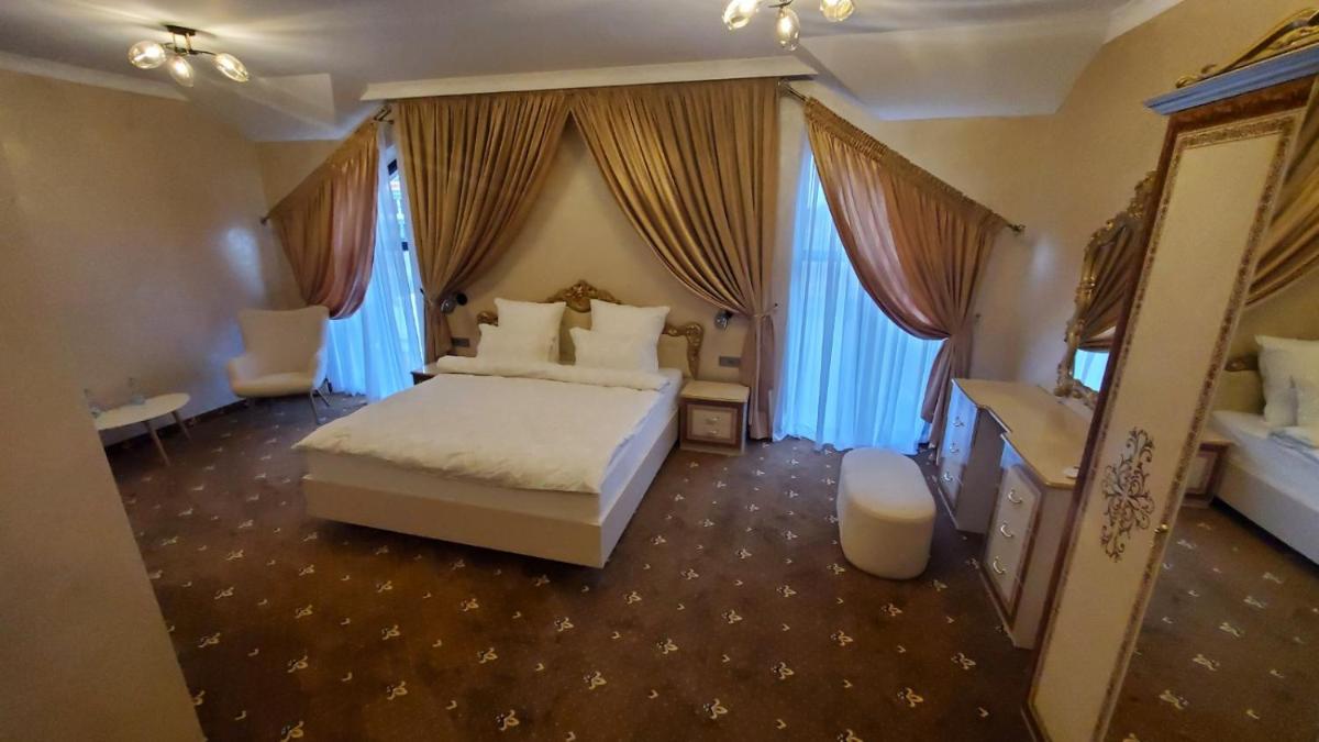 Lizhnitsia radziechow - Housity