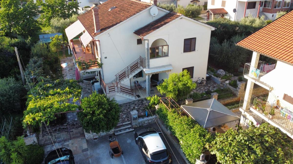 Apartments Reinić - Housity
