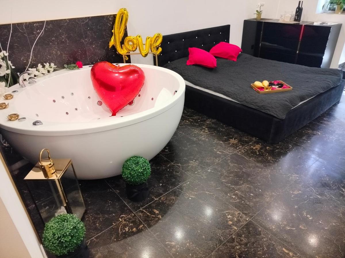 Apartament Złoty z Jacuzzi - Hizvo