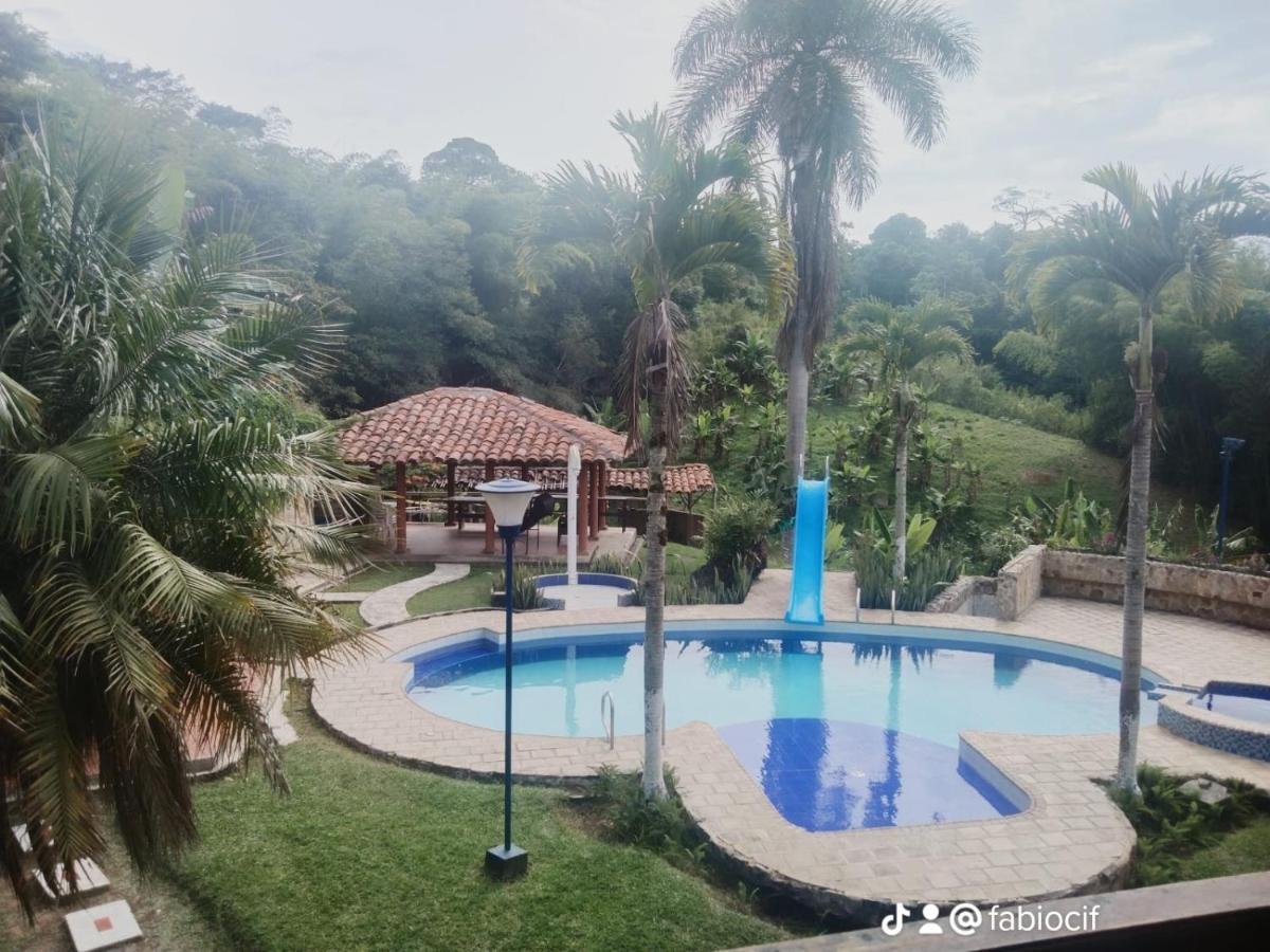 Finca BellaVista, Lago Calima: Hermosos Paisajes - Housity