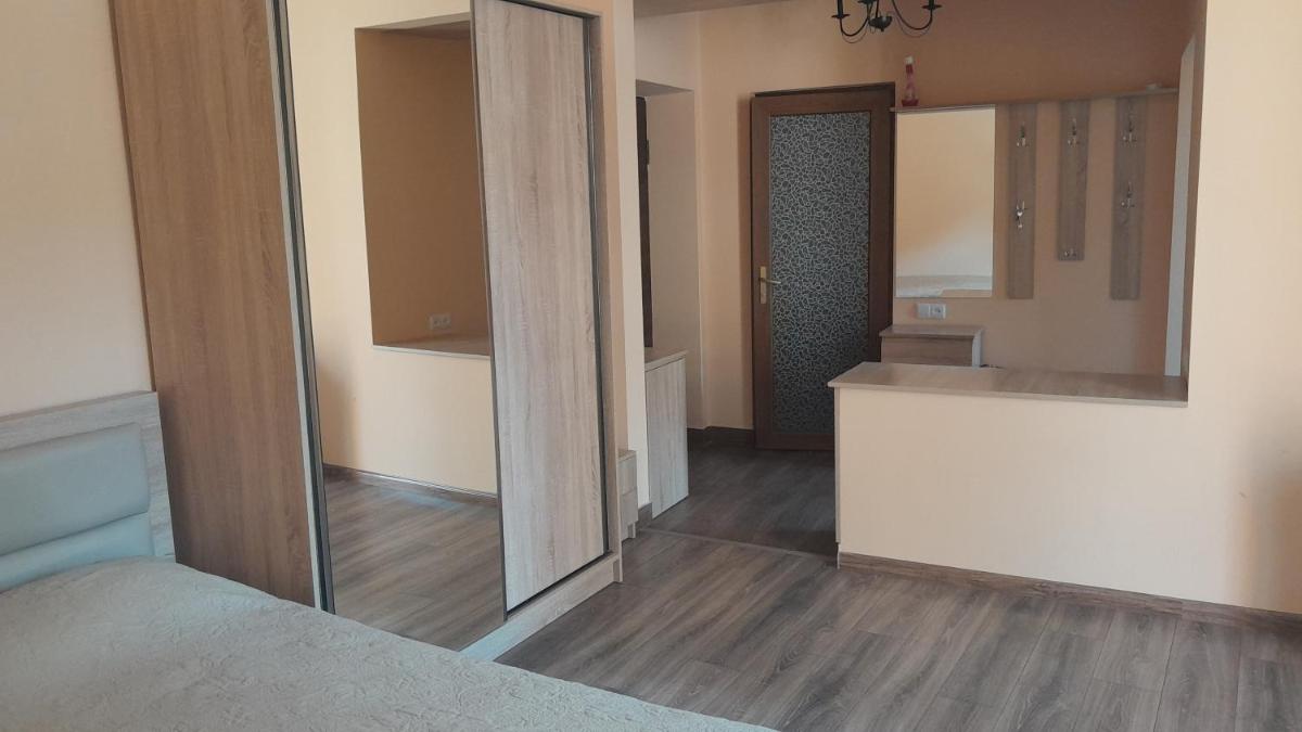 Suitetrails - Demirjian Apt
