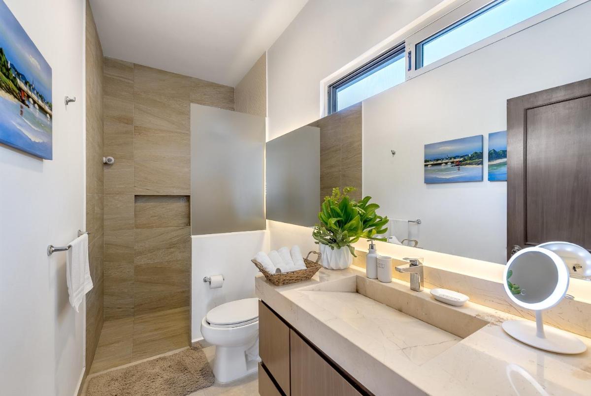 5 Bedroom Luxury Villa Sevilla Your House in Playa del Carmen - Hizvo