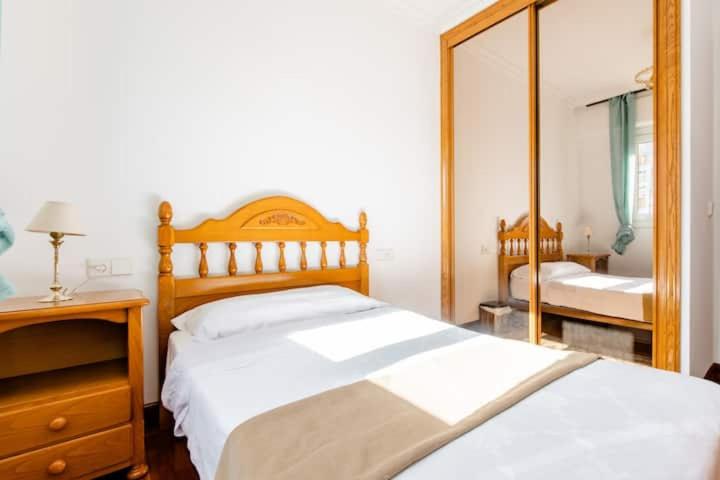 Habitación ubicada cerca de Donostia, Hondarribia y Biarritz - Housity