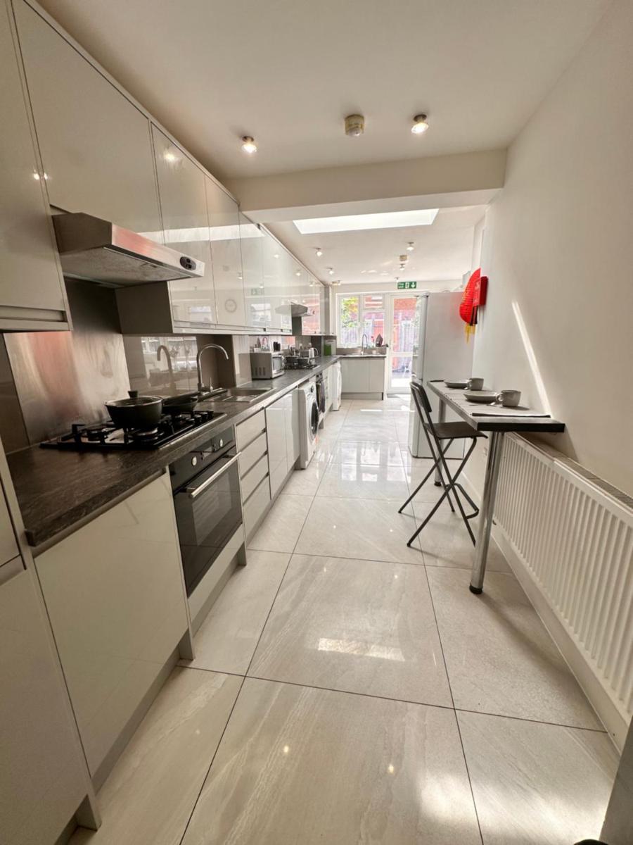 Double and single rooms in Bromley by bow - Housity