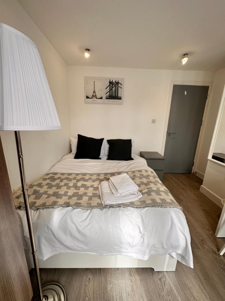Double and single rooms in Bromley by bow - Housity