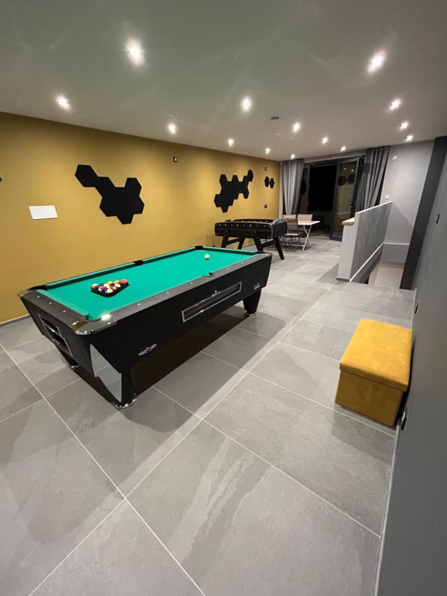 Villa d'exception au cœur des montagnes PISCINE & SPA - Housity