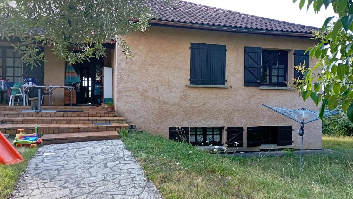 Chambre double à la campagne chez l'habitant - Housity